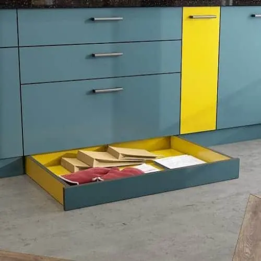 skirting drawers to utilize the dead space beneath